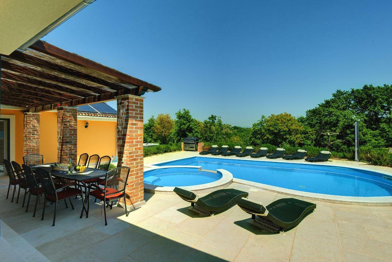 Villas Vea Histria Rezanci Exterior photo